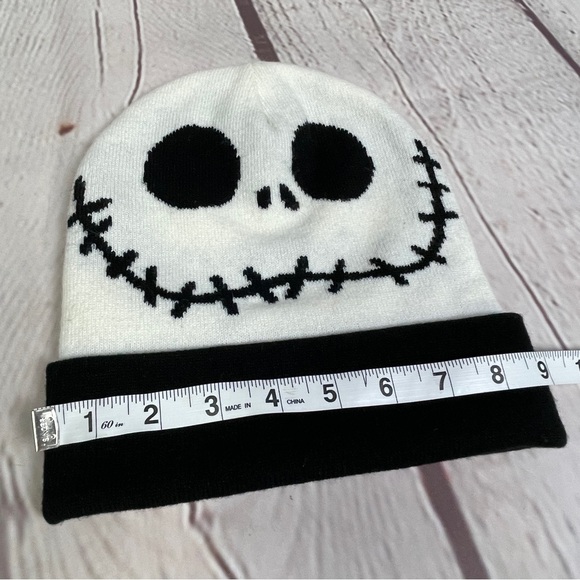 Tim Burton's The Nightmare Before Christmas black and white knit hat, OS - Picture 6 of 8